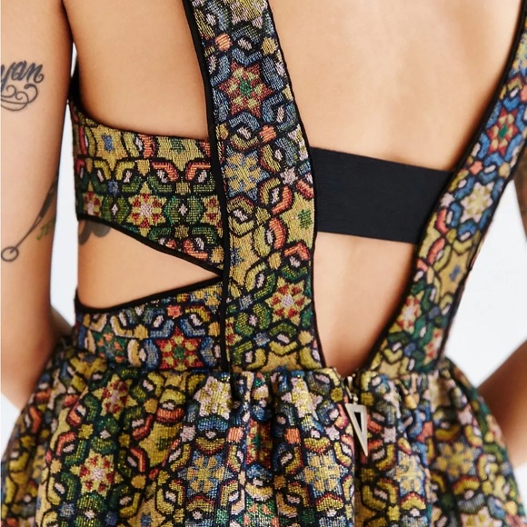 Urban Outfitters Ecote Cathedral Party Dress Size 0 - Picture 2 of 8